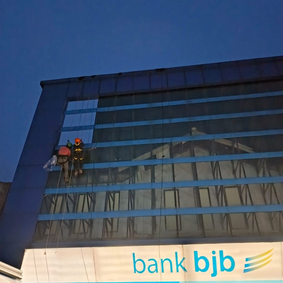 BJB